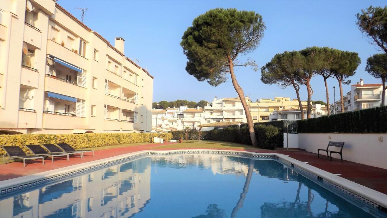 Apartaments Club Nautic L' Escala Kültér fotó
